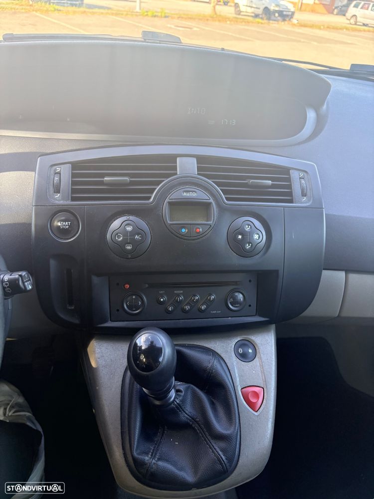Renault Grand Scénic 1.9 dCi Confort Dynamique - 9