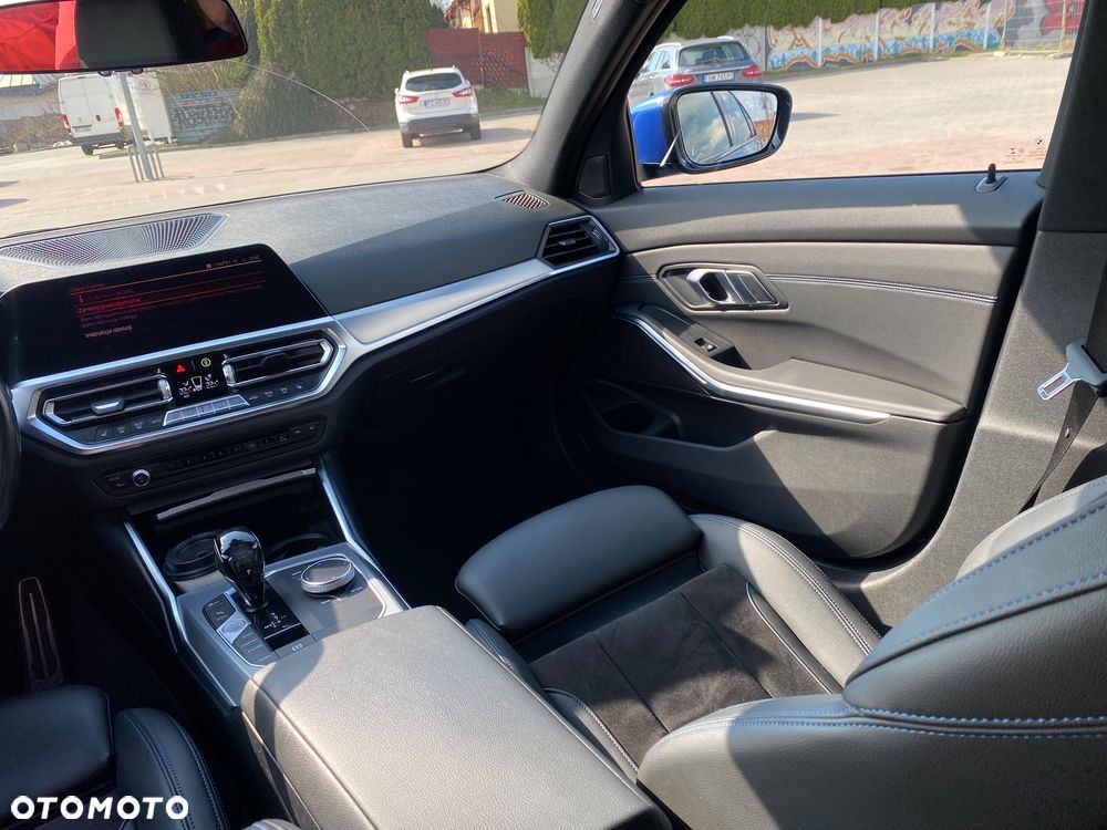 BMW Seria 3 320i M Sport - 18