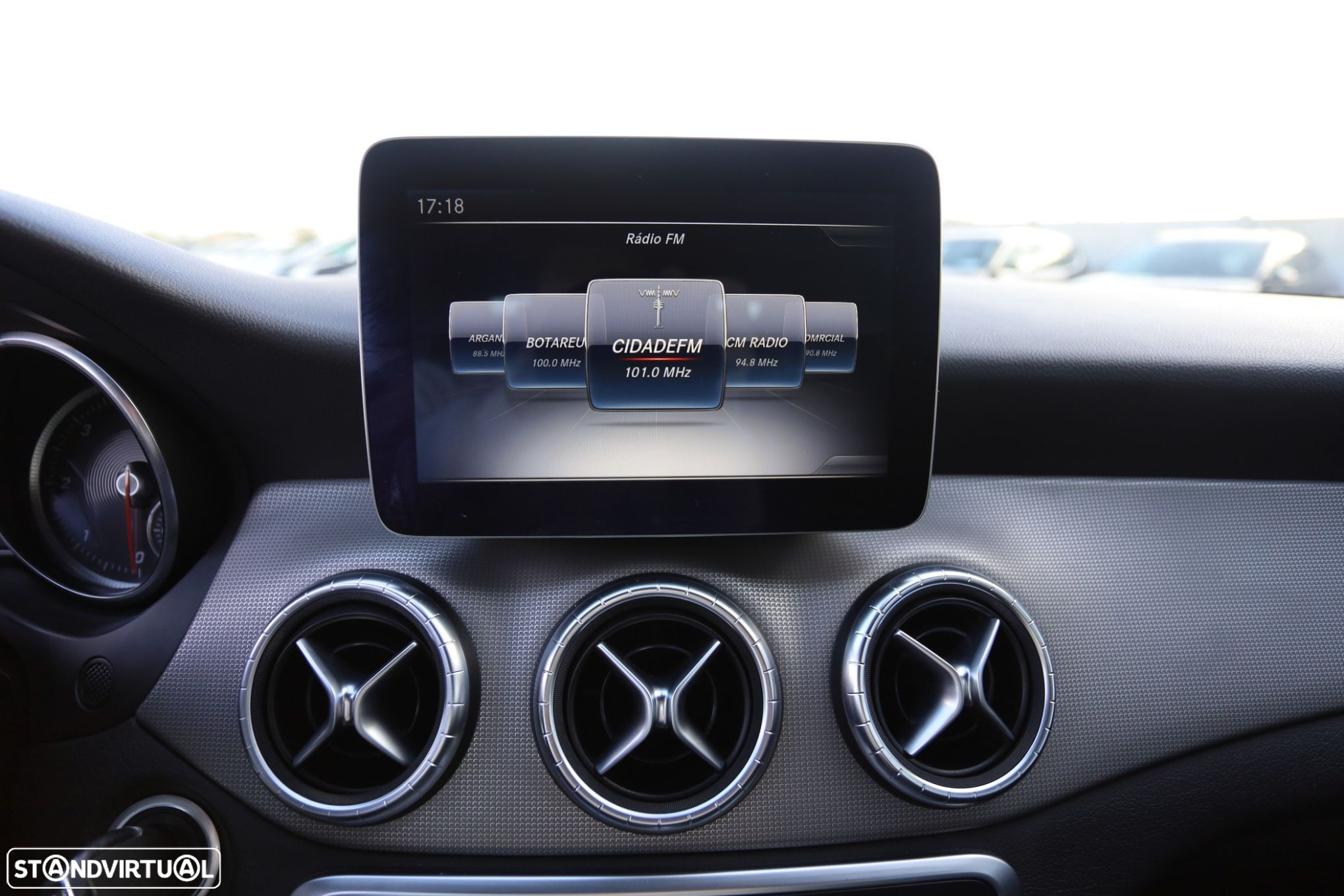 Mercedes-Benz CLA 180 - 10