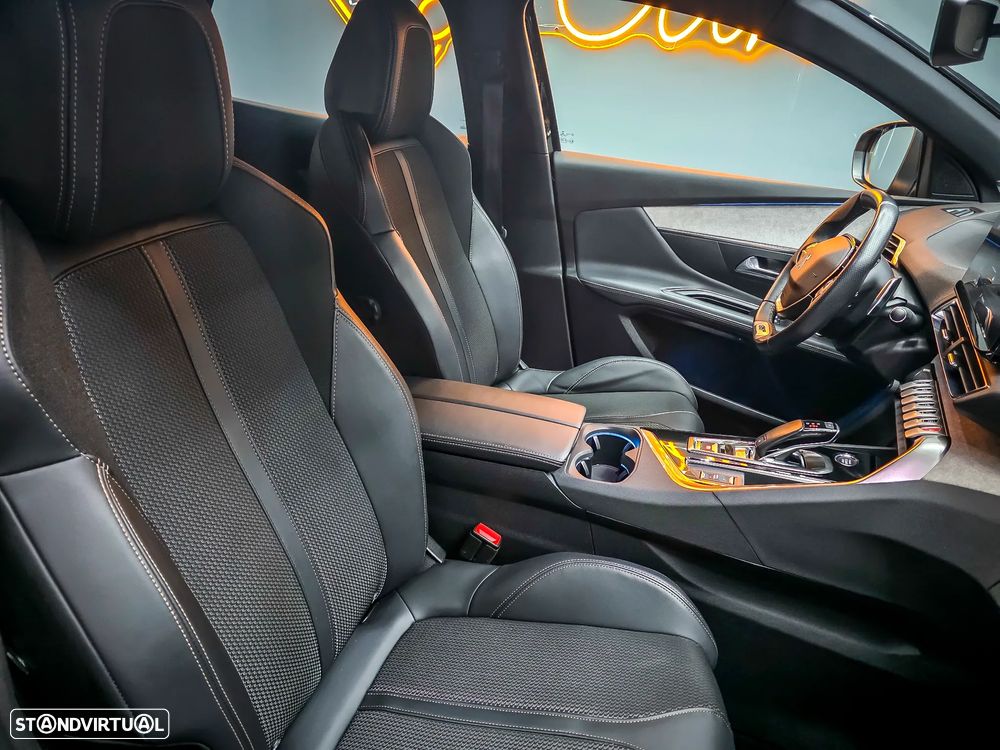 Peugeot 3008 1.2 PureTech GT Line EAT8 - 17