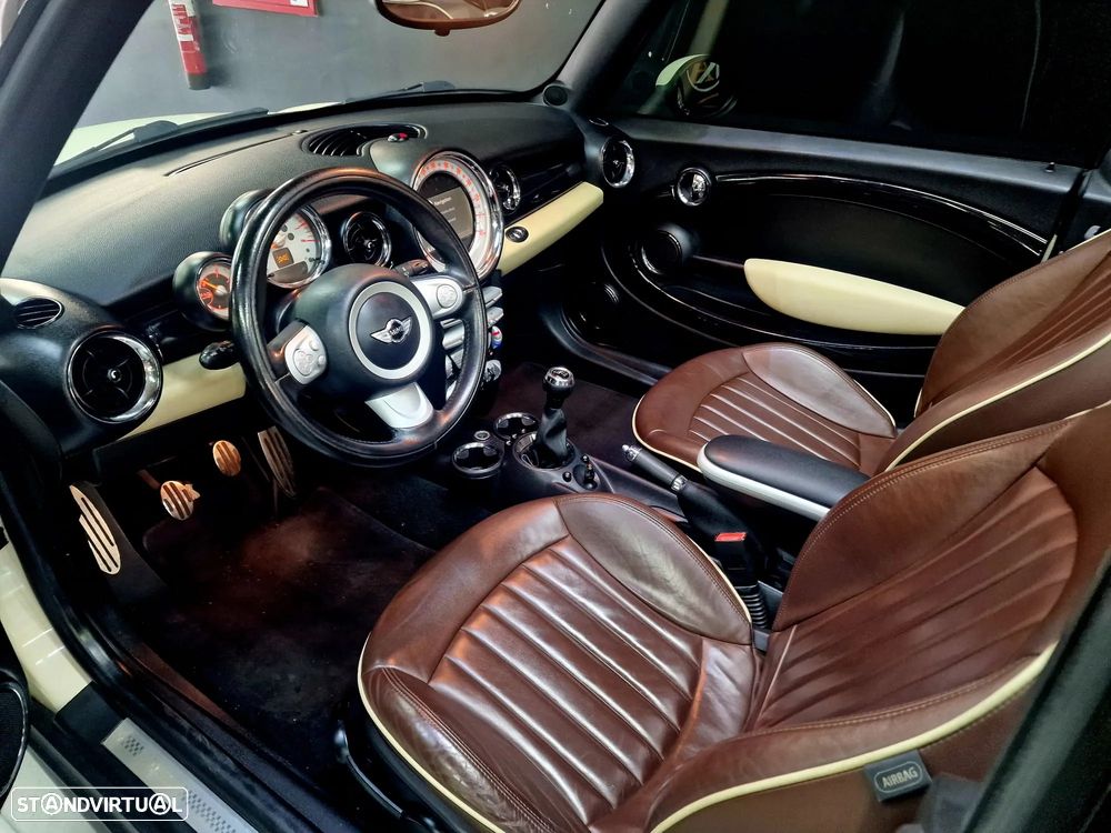 MINI Cabrio Cooper S - 16