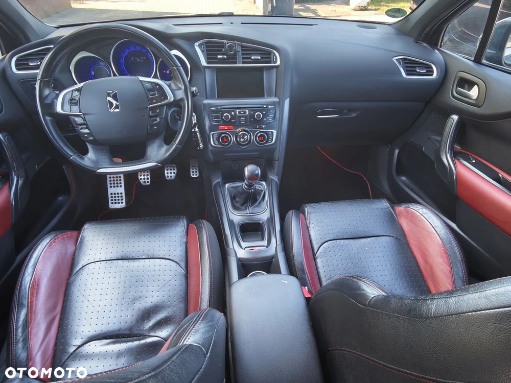 Citroën DS4 HDi 165 SoChic - 18