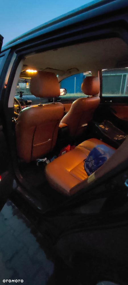 Toyota Avensis 2.0 D-4D - 9