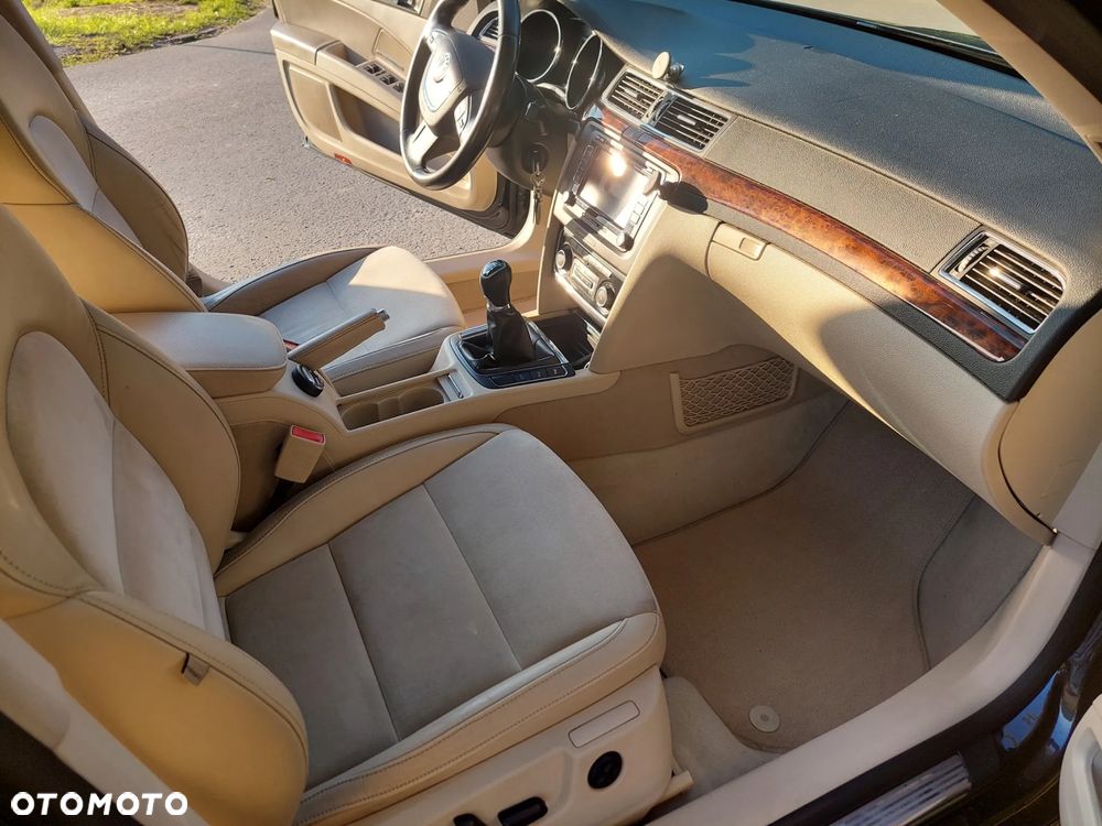Skoda Superb 2.0 TDI 4x4 Platinum - 29