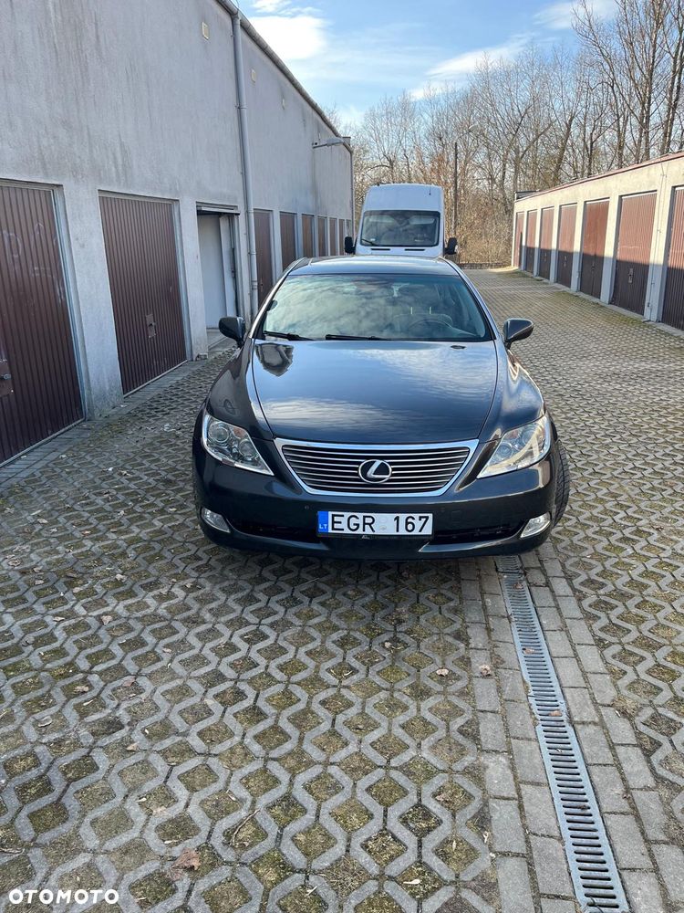 Lexus LS - 5
