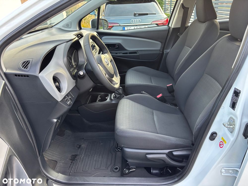 Toyota Yaris 1.5 Active - 17