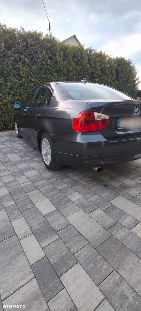 BMW Seria 3 320i - 5