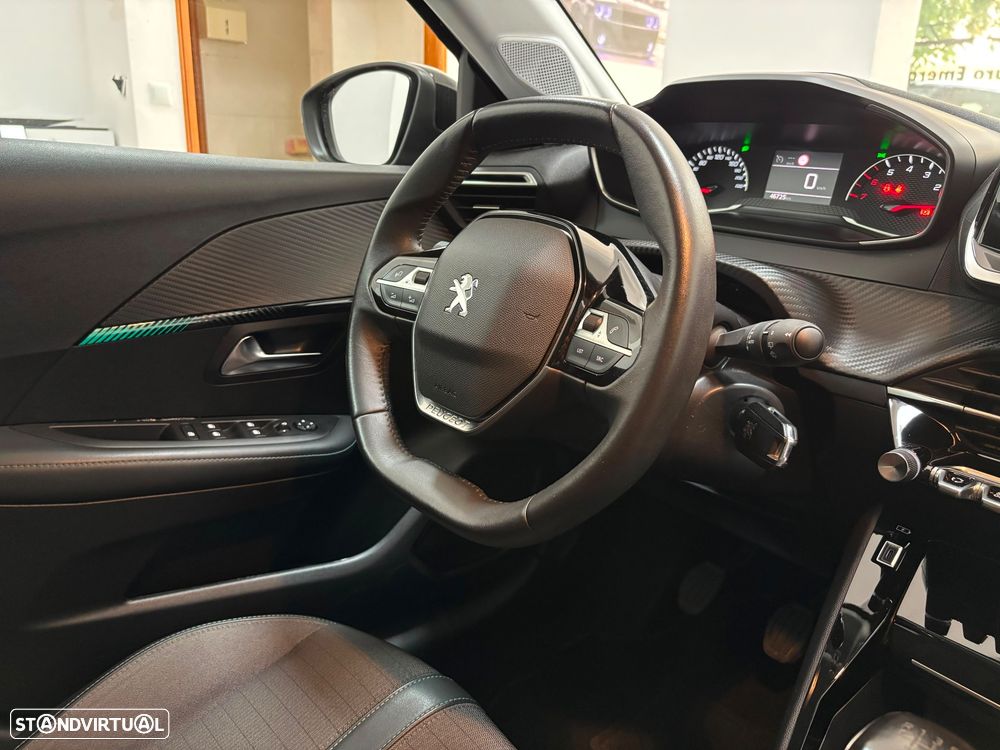 Peugeot 208 - 13