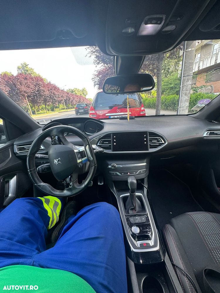 Peugeot 308 1.2 L PureTech Turbo Active Aut. - 7