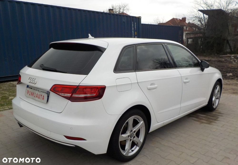 Audi A3 Sportback - 12