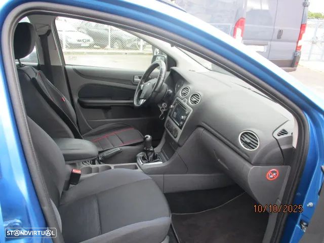 Ford Focus 1.4 16V Connection - 9