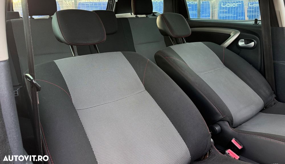 Dacia Duster 1.6 4x2 Laureate - 16