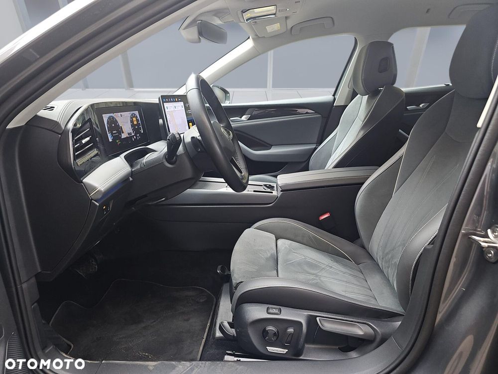 Volkswagen Passat - 9