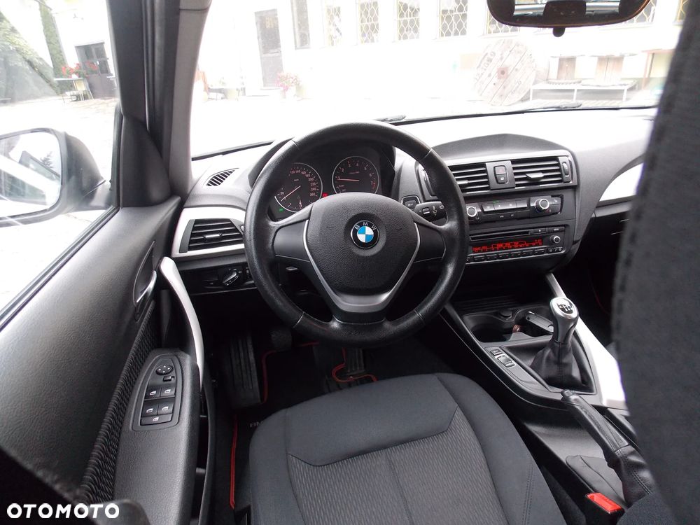 BMW Seria 1 - 23