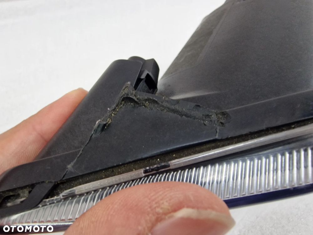 VW PASSAT B7 10- 3AA R-LINE PRAWY HALOGEN NA JEDNĄ ŻARÓWKĘ , NR AUKCJI H275 - 7