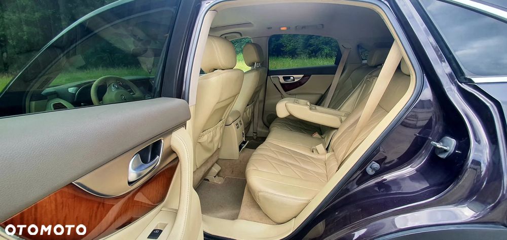Infiniti FX FX30d S - 17