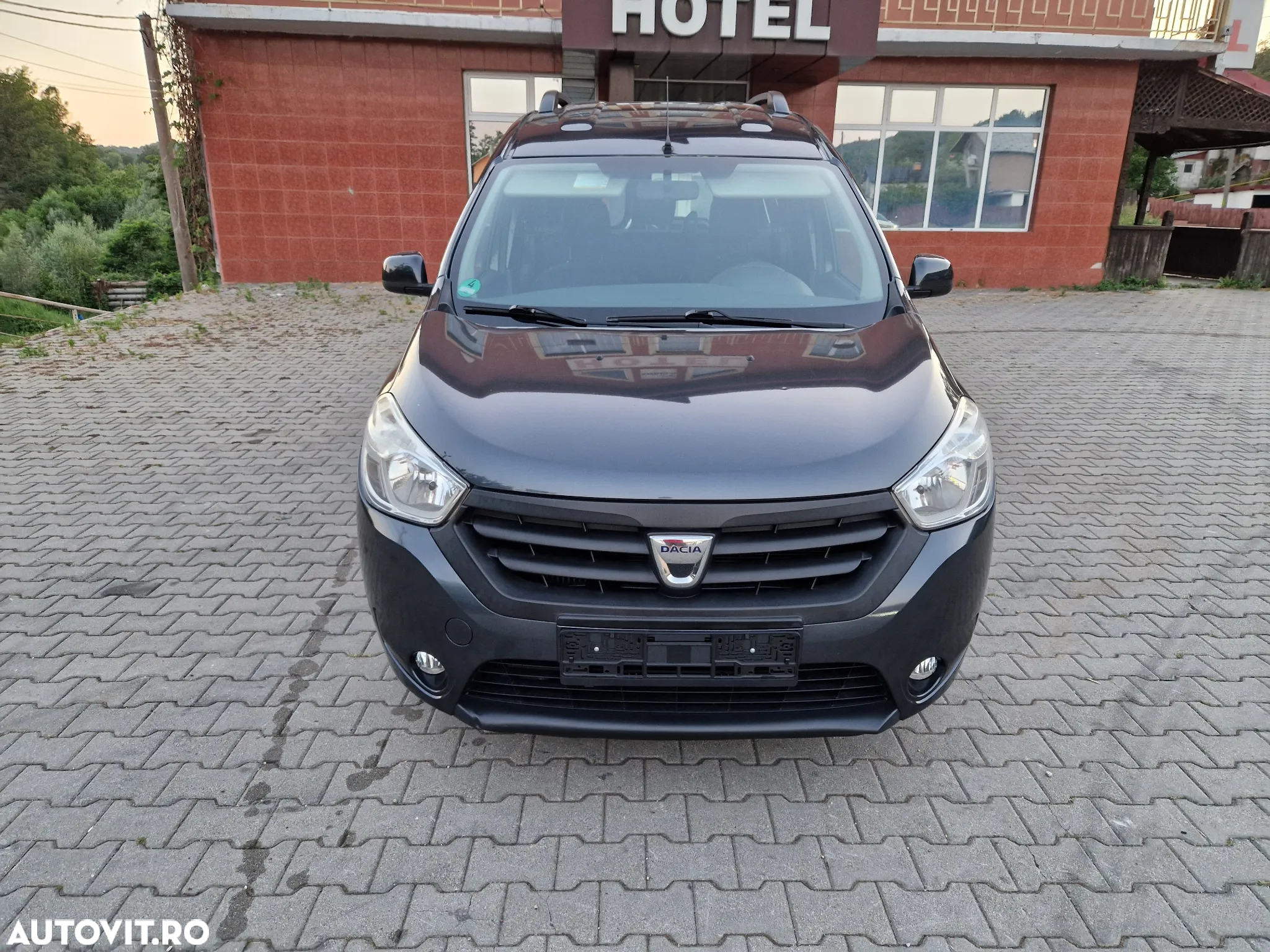 Dacia Dokker 1.5 dCi 90 CP Laureate - 8