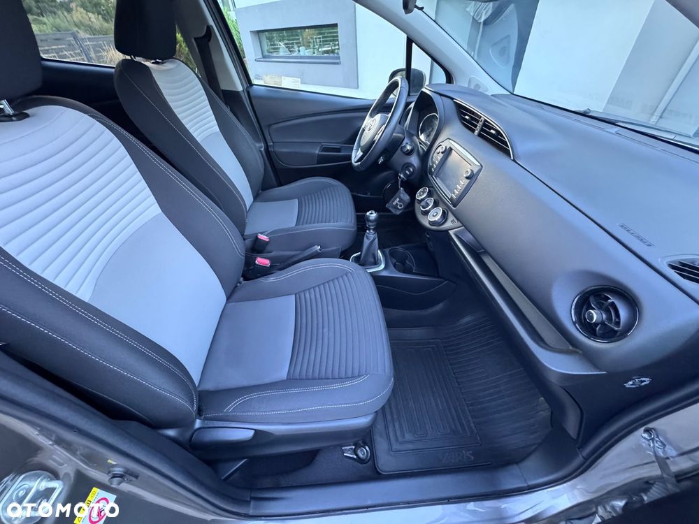 Toyota Yaris 1.5 Premium - 9