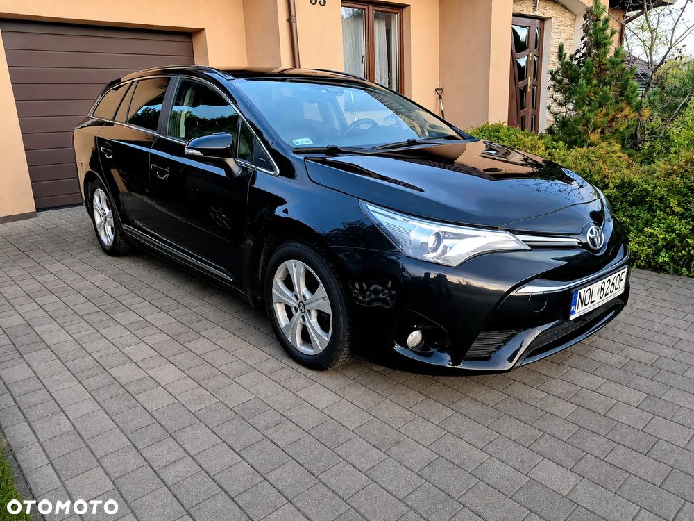 Toyota Avensis 2.0 D-4D Prestige - 1