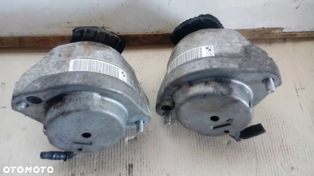 PODUSZKA SILNIKA BMW E60 2.0D 6769874 - 2