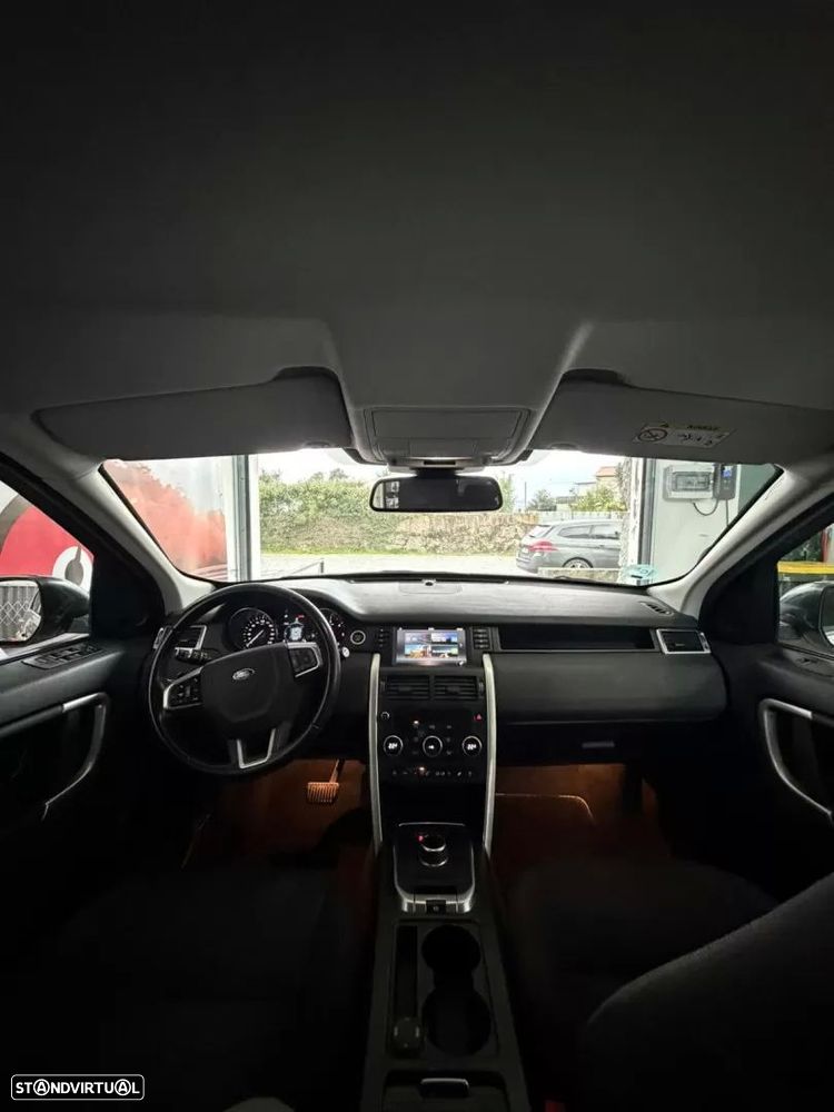 Land Rover Discovery 2.0 TD4 HSE Luxury Auto - 9