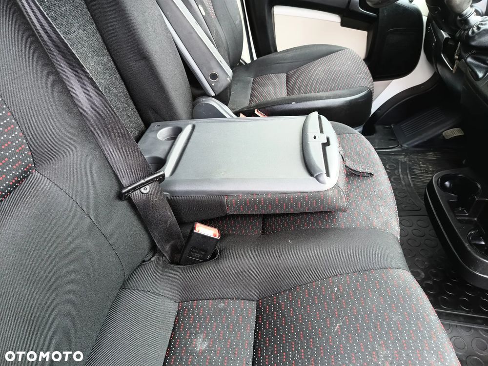 Peugeot Boxer 2.0 diesel 163kM, manual, końcówka 2016roku, WEBASTO, HAK, UDOKUMENTOWANY NIEWIELKI PRZEBIEG! 100% ORGINALNY LAKIER! AUTO SPRAWNE !! - 29