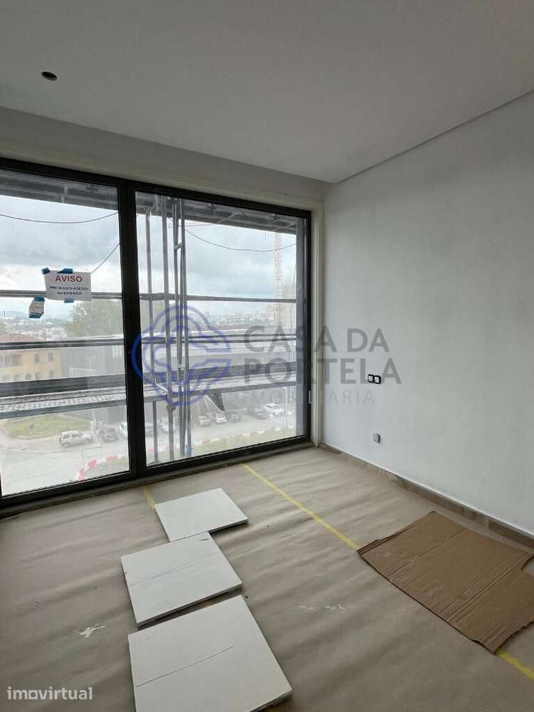 T2 na Av VL8 em Vila Nova De Gaia. - Grande imagem: 2/31