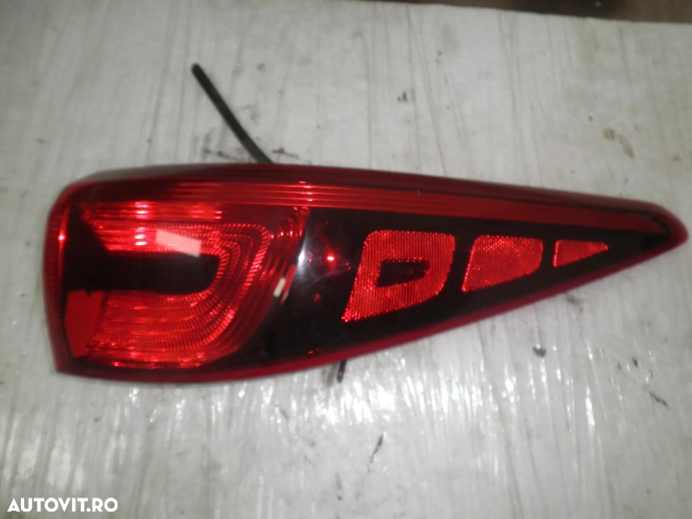 Stop stanga / dreapta aripa Kia Sportage 4 2017 92401-F10 92401F10 92402-F10 92402F10