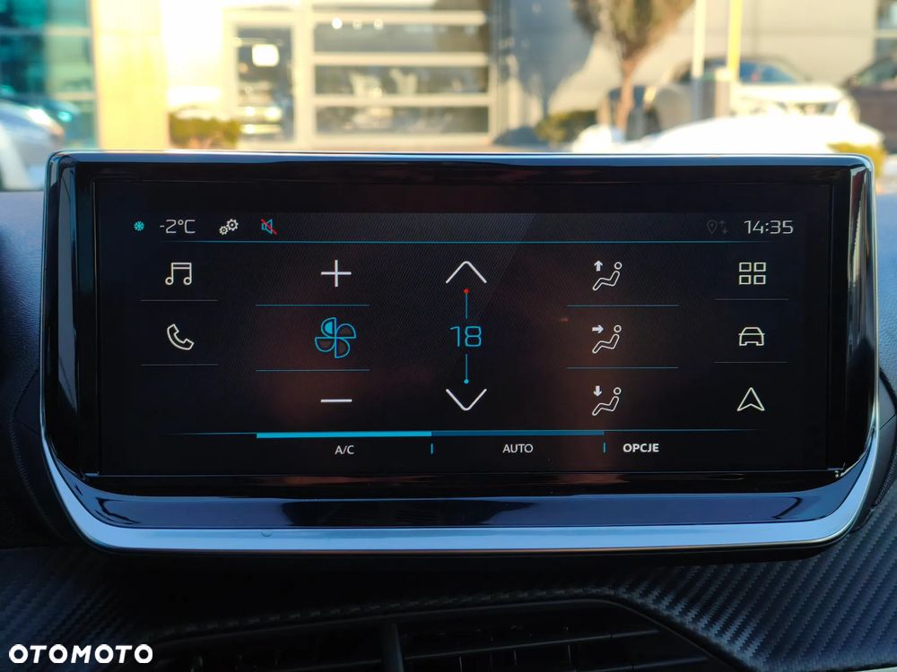 Peugeot 208 50kWh Style - 18