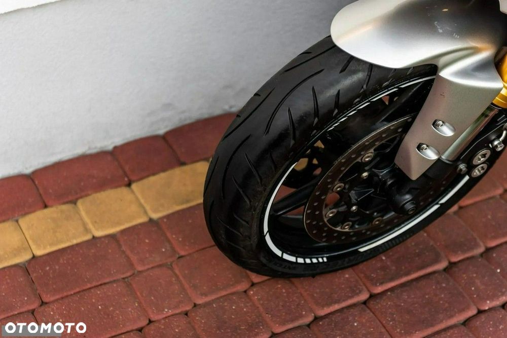 Yamaha FZ - 7