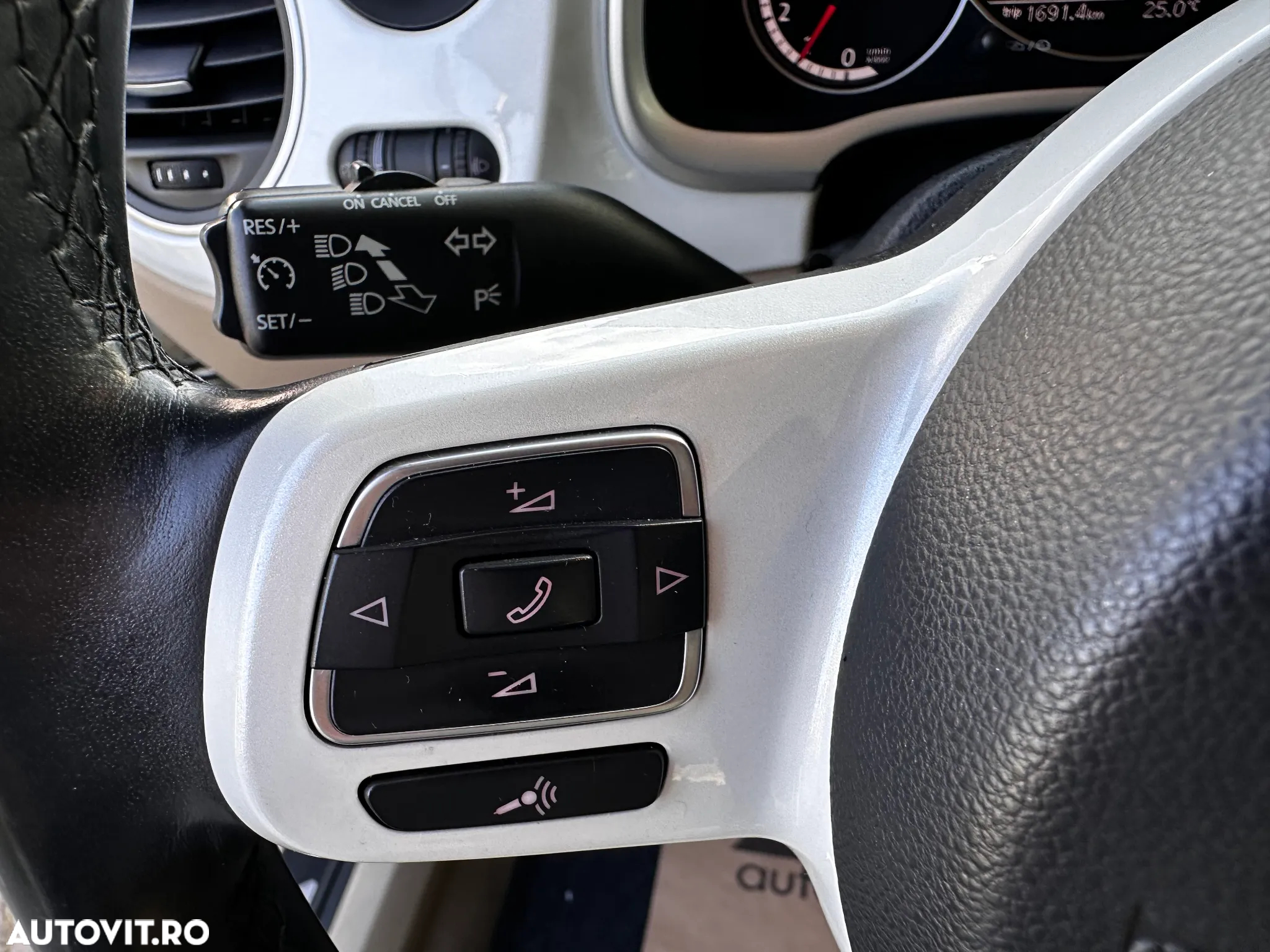 Volkswagen Beetle 1.6 TDI DSG7 Design - 24