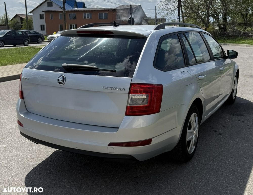 Skoda Octavia 2.0 TDI (Green tec) DSG Style - 4