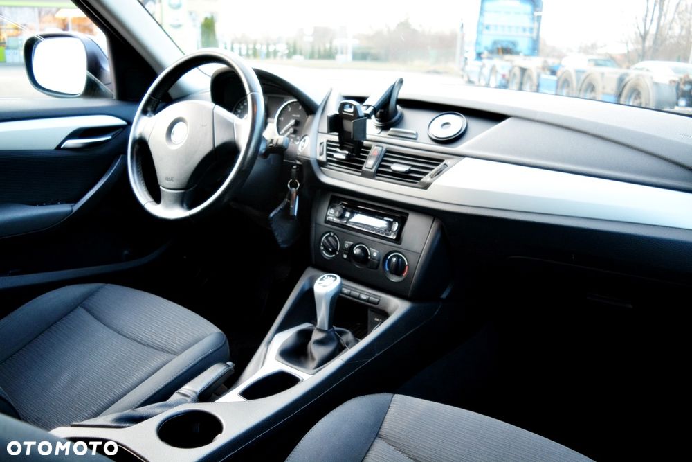 BMW X1 sDrive18d xLine - 18