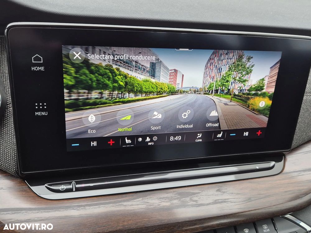 Skoda Octavia Combi 2.0 TDI DSG 4X4 Scout - 26