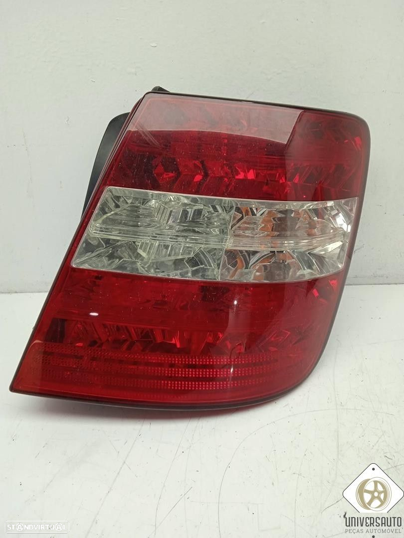 FAROLIM TRASEIRO DIREITO FIAT STILO 2003 - 4