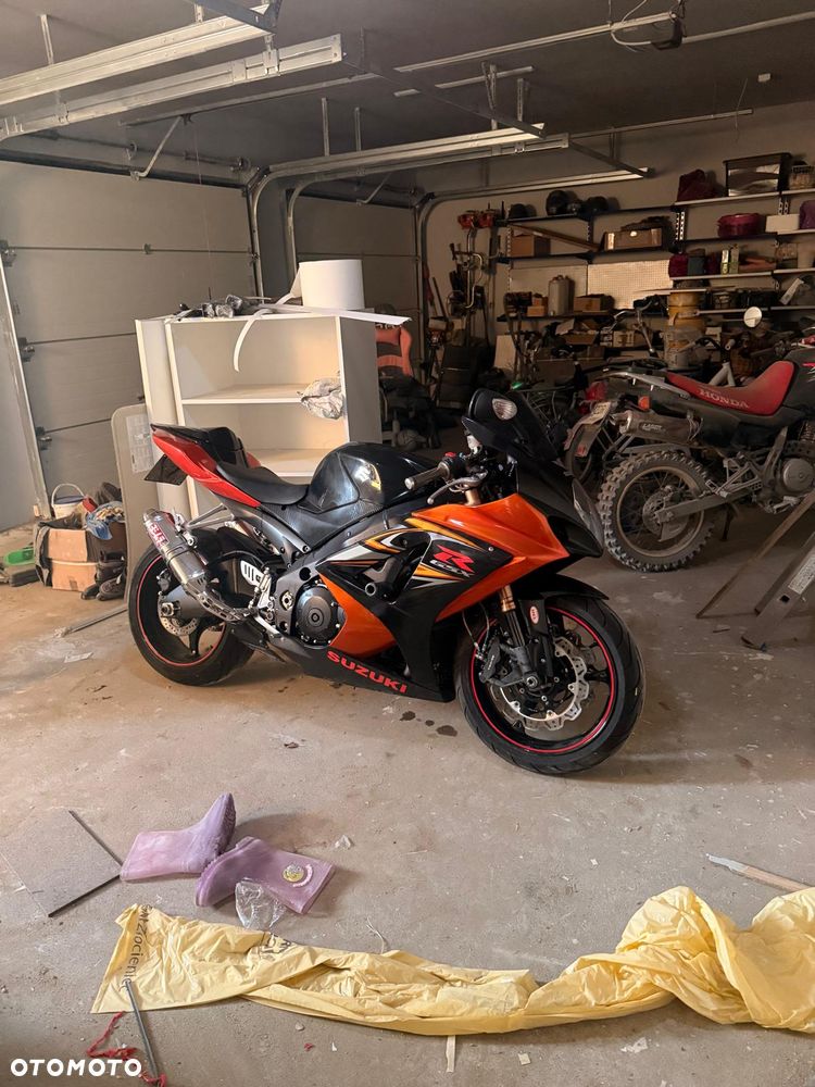 Suzuki GSX 1000 - 9