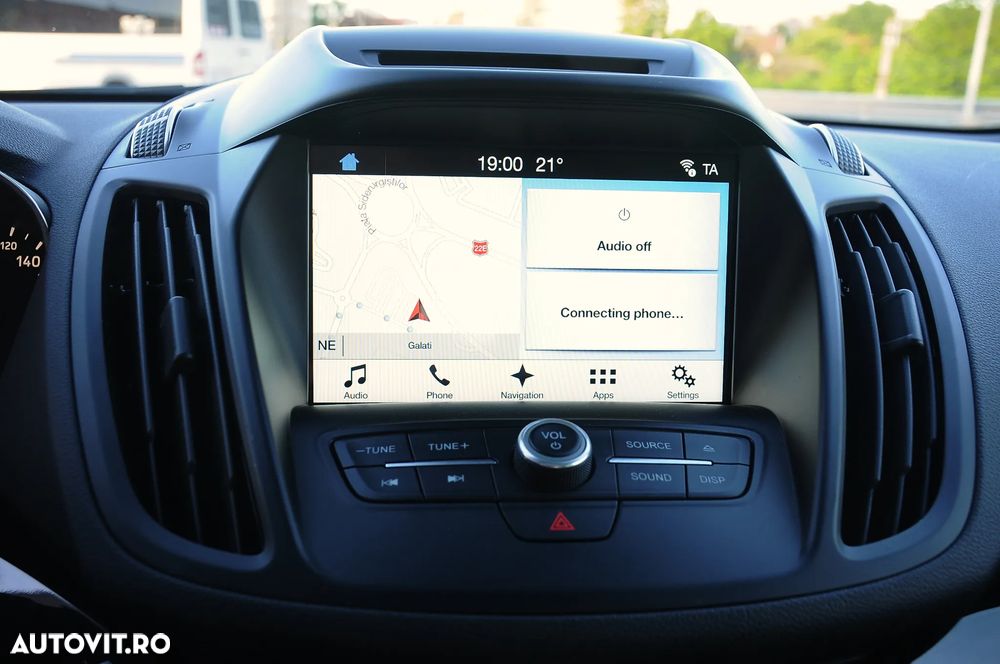 Ford Kuga 2.0 TDCi 4WD Powershift ST-Line - 24