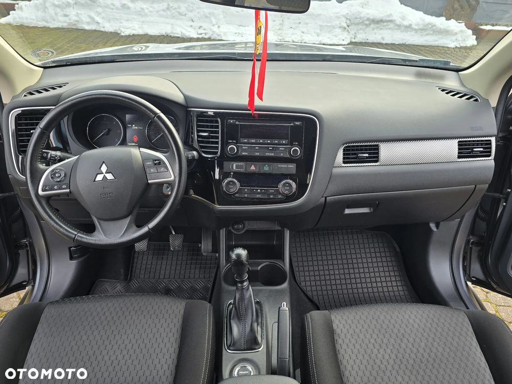 Mitsubishi Outlander 2.2 DID Intense + 4WD - 11
