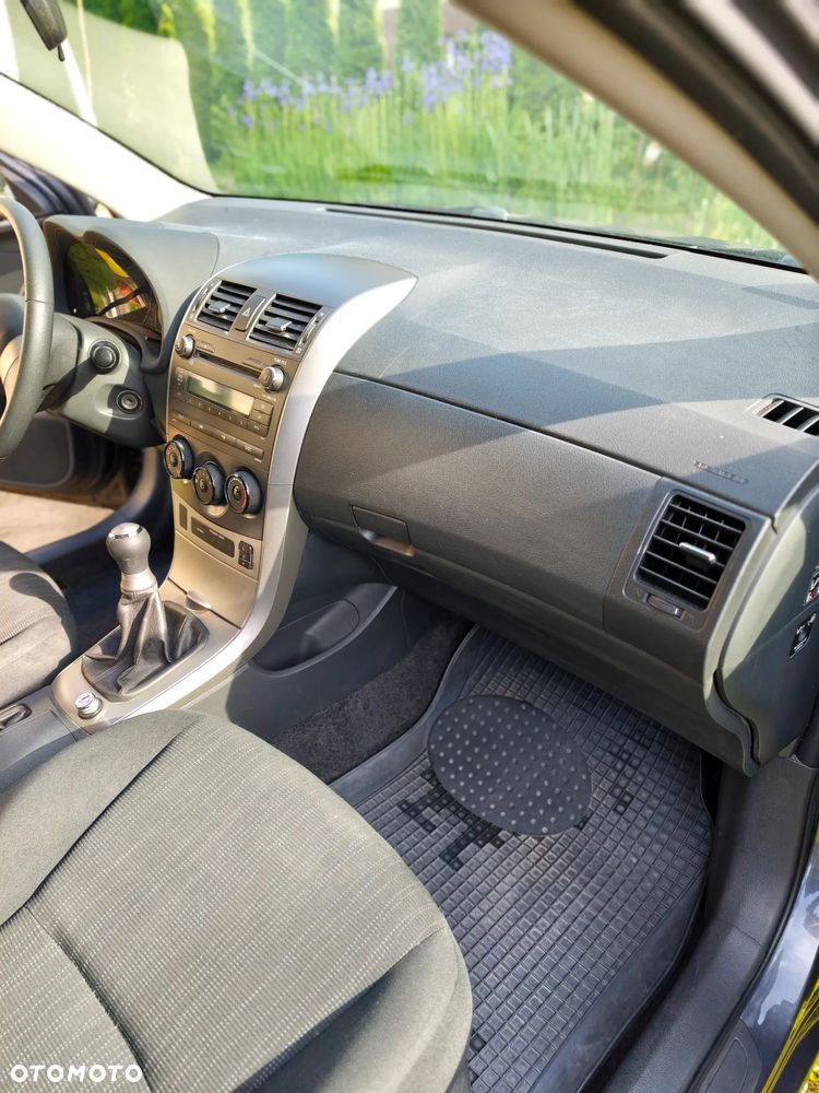 Toyota Corolla 1.6 VVT-i Premium Start - 16