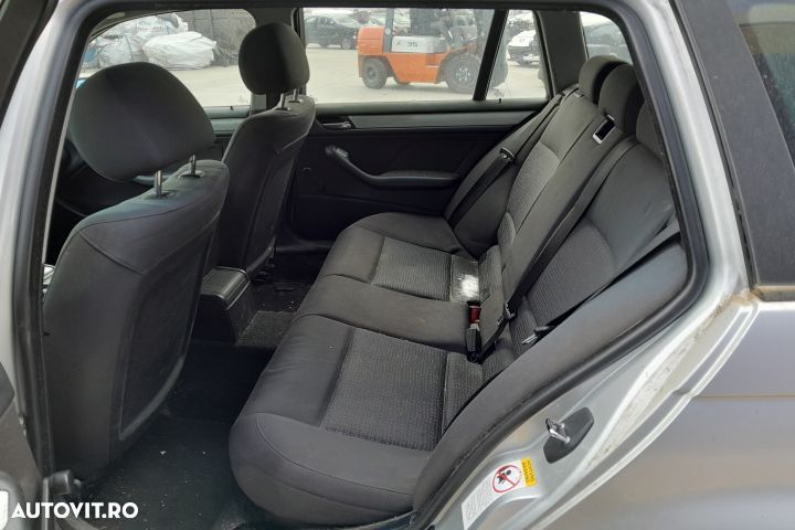 Dezmembrez BMW Seria 3 E46 [facelift] [2001 - 2006] Touring wagon 320 - 6