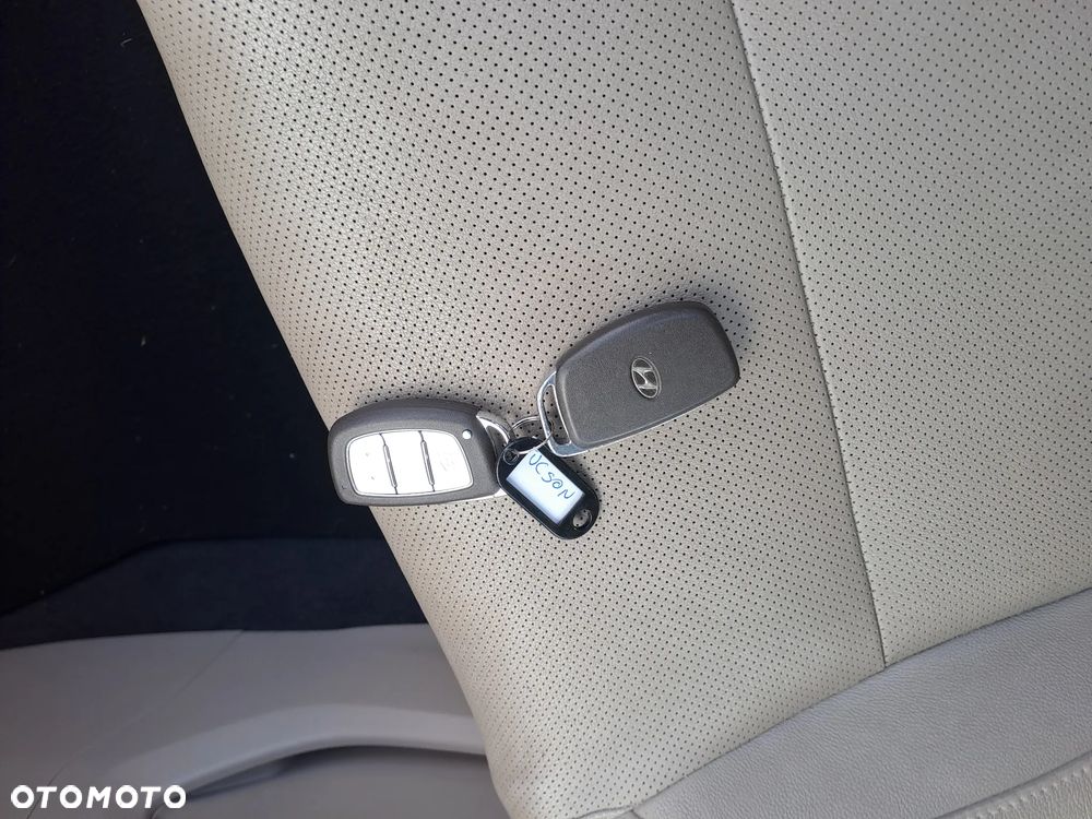 Hyundai Tucson 1.7 CRDI BlueDrive Premium 2WD DCT - 32
