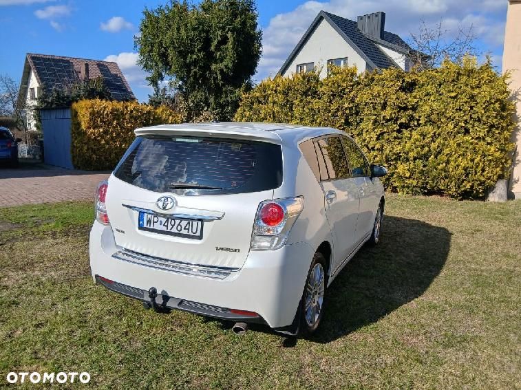 Toyota Verso 2.0 D-4D Executive - 7