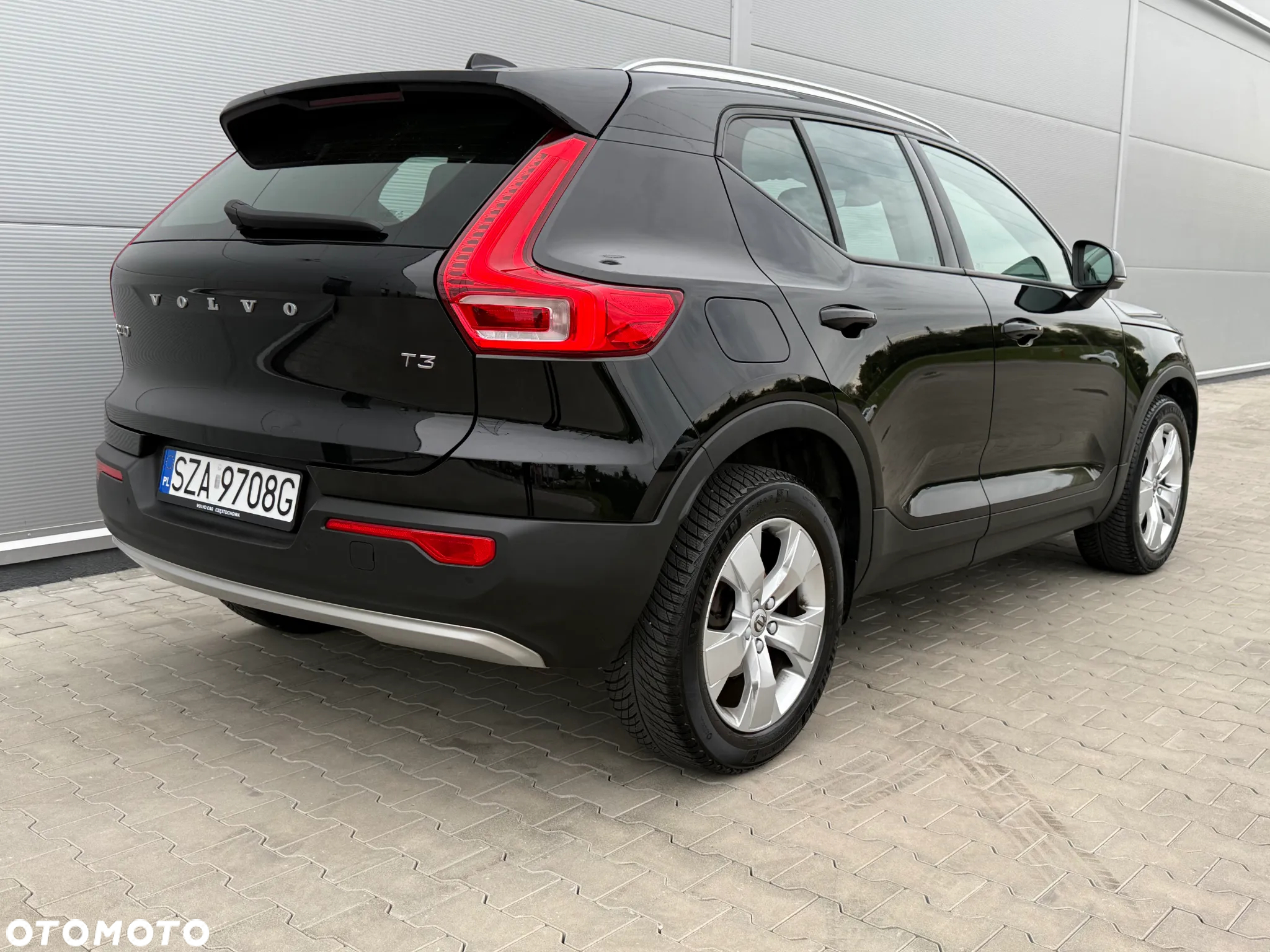 Volvo XC 40 T3 Geartronic Momentum Pro - 2