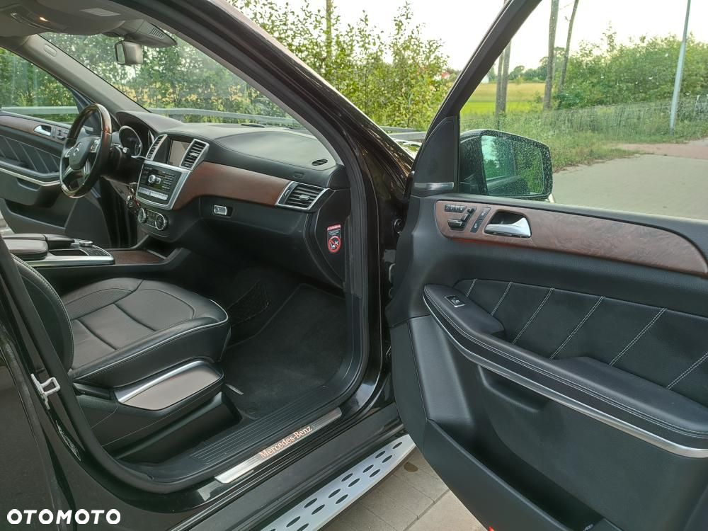 Mercedes-Benz GL 500 4-Matic - 17