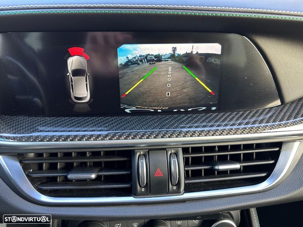 Alfa Romeo Stelvio V6 2.9 Bi-Turbo AT8-Q4 Quadrifoglio - 19