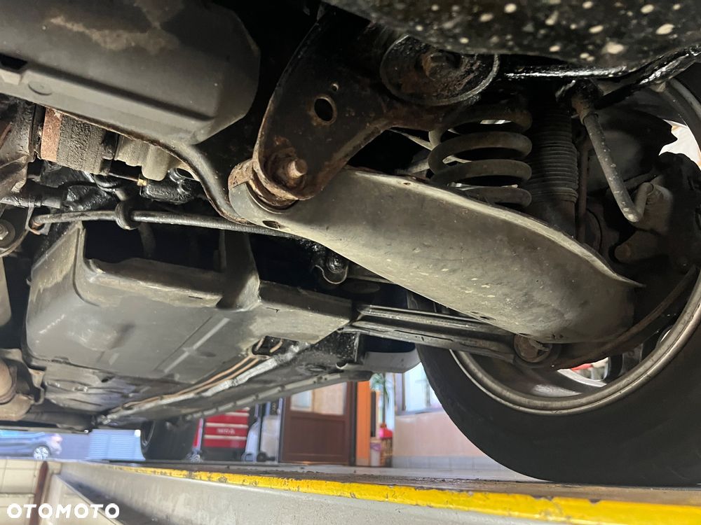 Mercedes-Benz Klasa E - 25