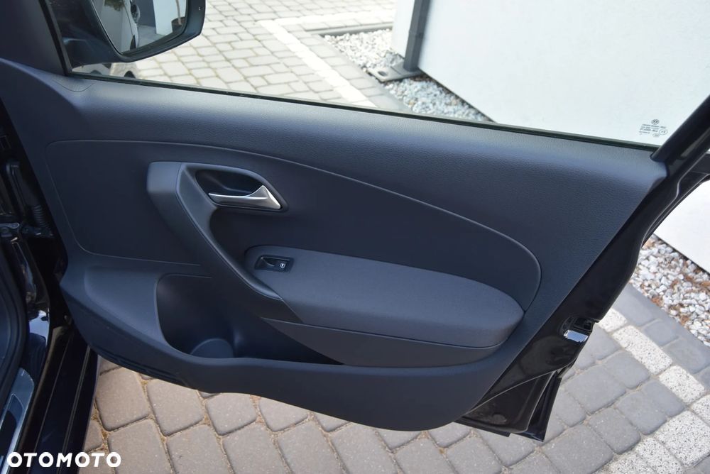 Volkswagen Polo 1.2 Life - 23