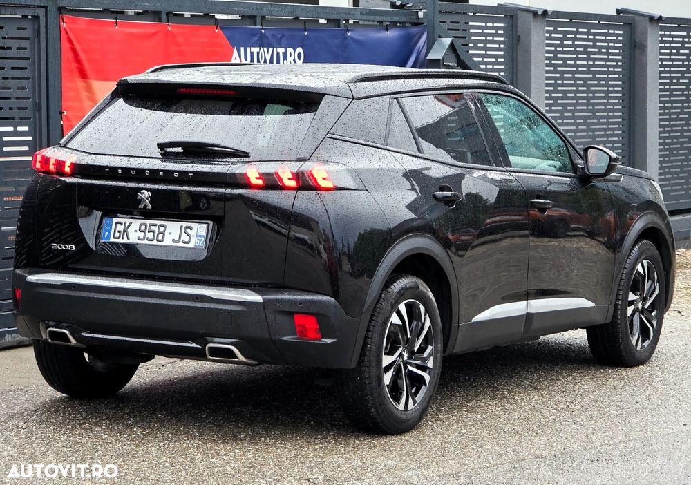 Peugeot 2008 PureTech 130 EAT8 GT - 6