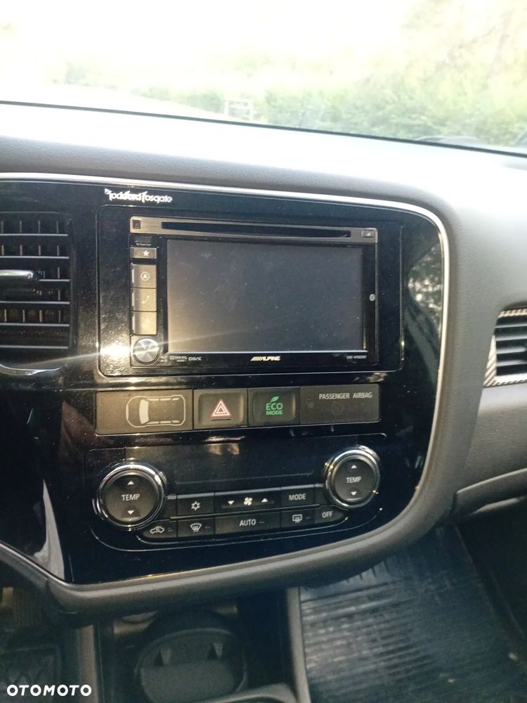 Mitsubishi Outlander 2.0 Intense - 9