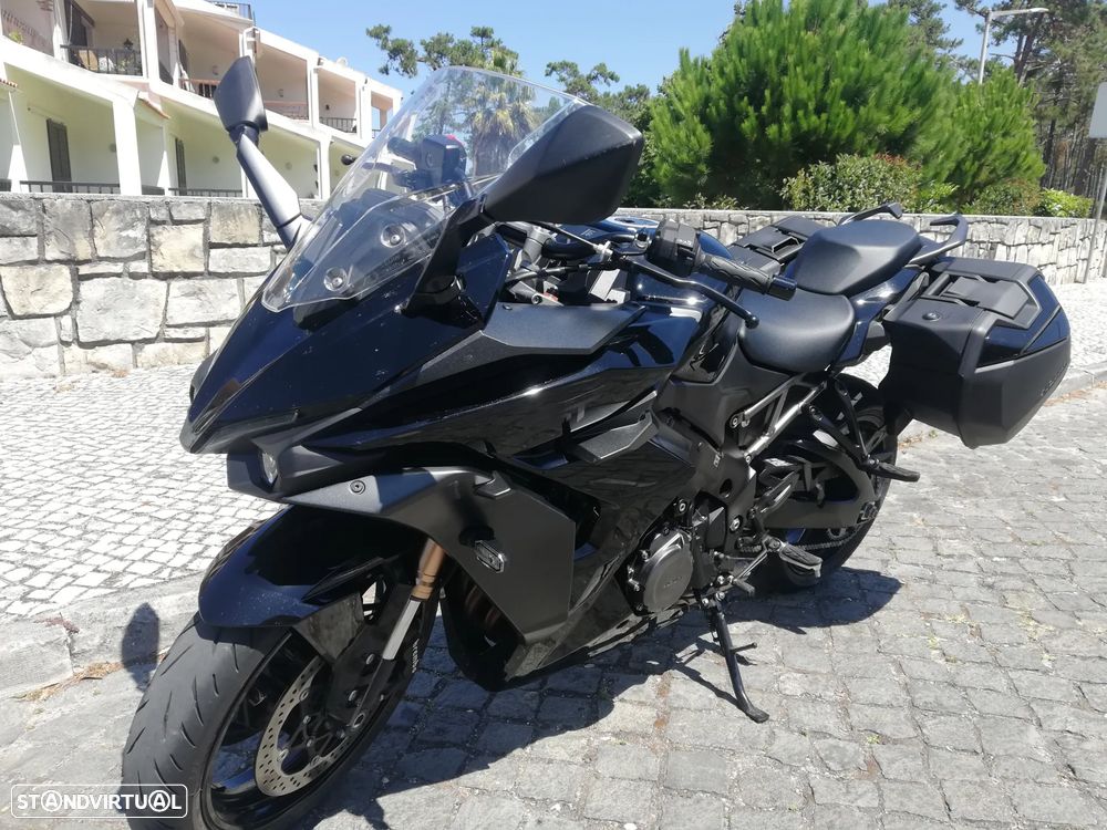 Suzuki GSX - 1